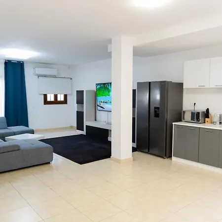 Vila Casa Pari *